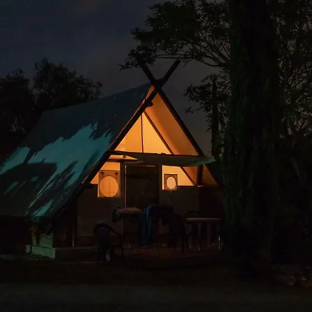 Campsite L'orangeraie 2*